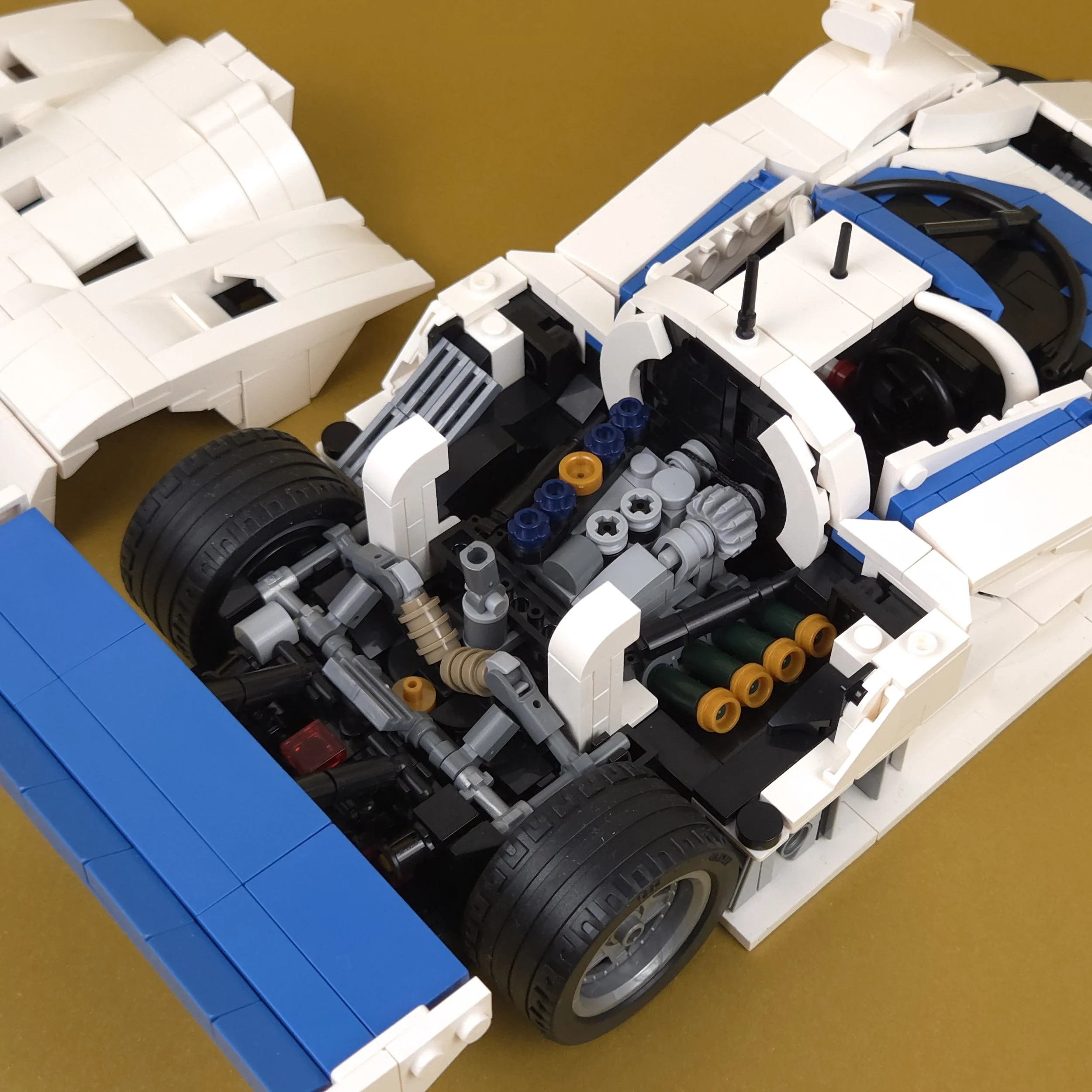 Mazda 787B [Mazda - livery] - Instructions — Pingubricks